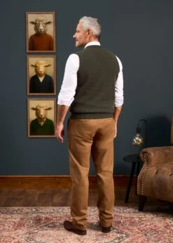 Norfolk Men's Lambswool Slipover In Seaweed - Classic Fit -Alan Paine Fashion Store 050A62 NORFOLK VEE NECK SLIPOVER SEAWEED 04