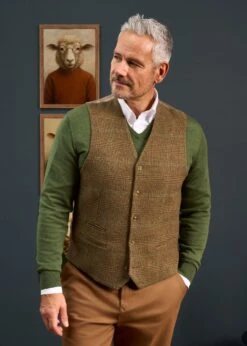 Surrey Men's Tweed Lined Country Waistcoat In Marsh - Regular Fit -Alan Paine Fashion Store Alan Paine Surrey Mens Tweed Waistcoat in Marsh 4