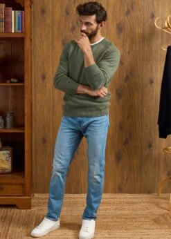 Dorset Men's Lambswool Jumper In Landscape - Classic Fit 8 Dorset Men's Lambswool Jumper In Landscape - Classic Fit -Alan Paine Fashion Store Dorset Mens Lambswool Jumper Landscape 3