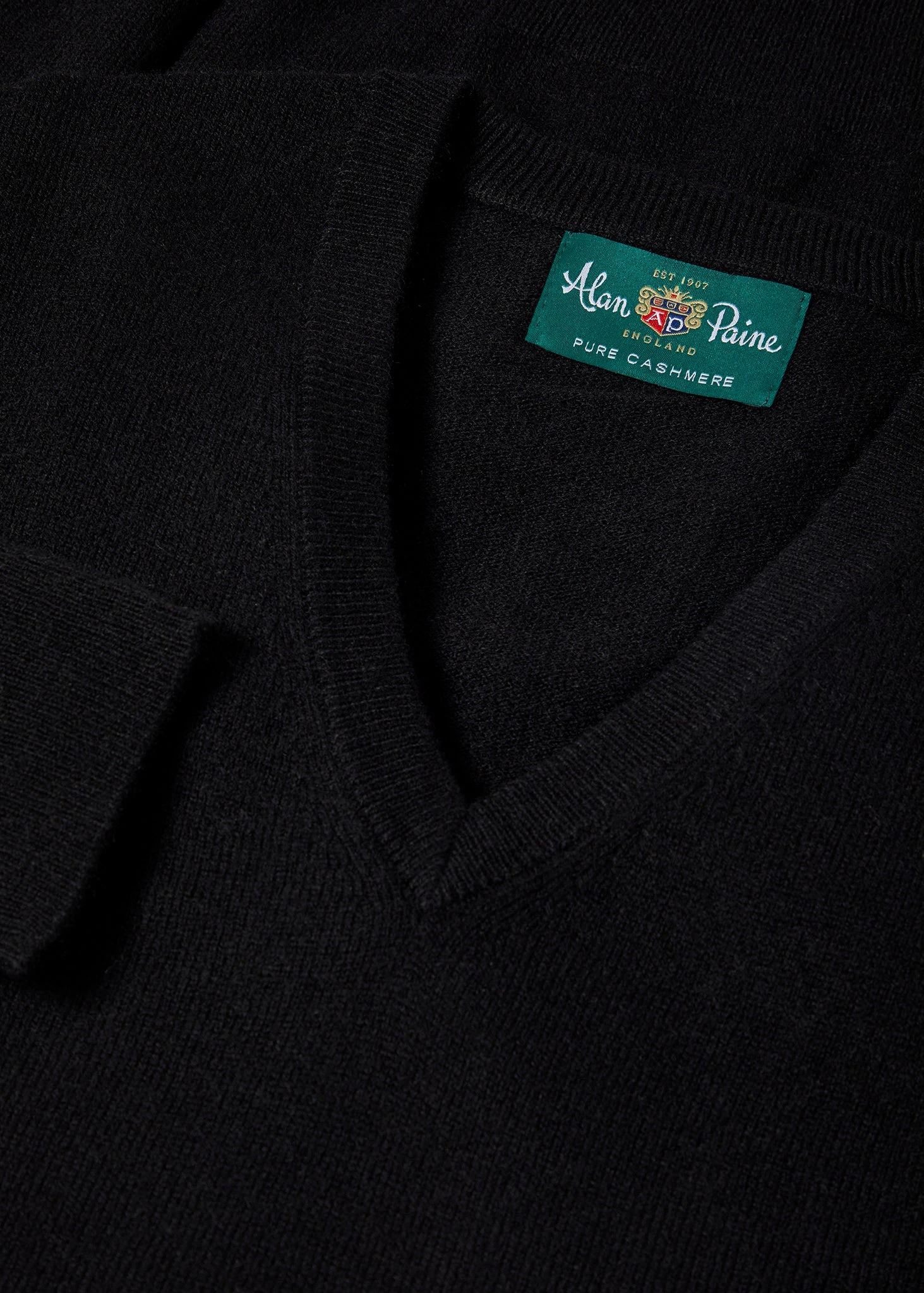 Haddington Cashmere Jumper In Black - Regular Fit 2 Haddington Cashmere Jumper In Black - Regular Fit - Image 2