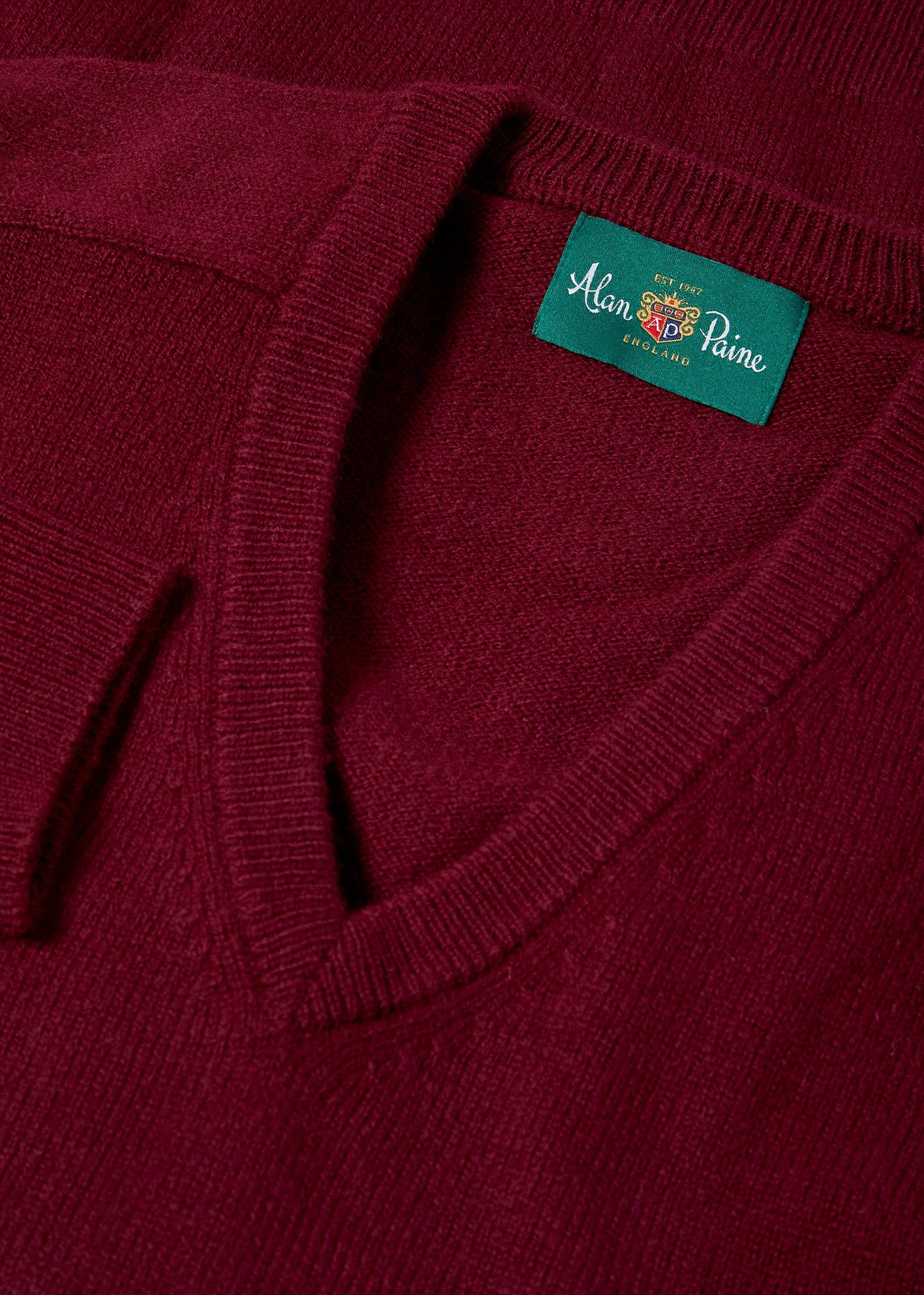 Hampshire Lambswool Jumper In Bordeaux - Classic Fit 2 Hampshire Lambswool Jumper In Bordeaux - Classic Fit - Image 2