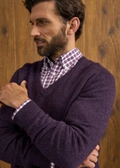 Hampshire Lambswool Jumper In Elderberry - Classic Fit -Alan Paine Fashion Store Hampshire Lambswool Jumper Elderberry 5
