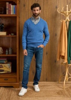 Hampshire Lambswool Jumper In Jeans - Classic Fit -Alan Paine Fashion Store Hampshire Lambswool Jumper Jeans 1