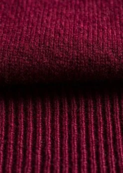 Hampshire Lambswool Jumper In Bordeaux - Classic Fit 7 Hampshire Lambswool Jumper In Bordeaux - Classic Fit -Alan Paine Fashion Store HampshireLambswoolSaddleShoulderBordeauxJumperImage5