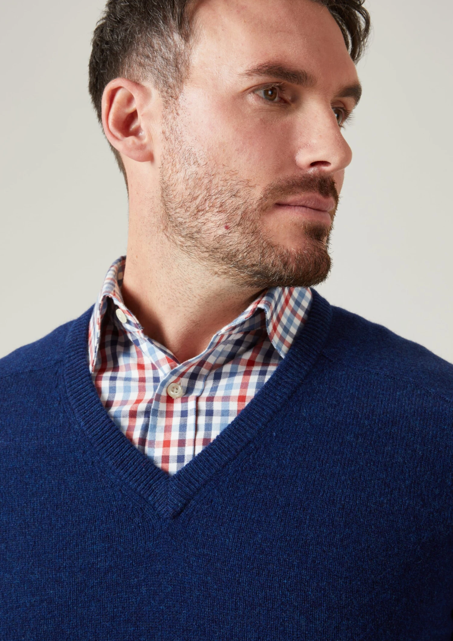 Kilsyth Men's Lambswool Jumper In Indigo - Regular Fit 2 Kilsyth Men's Lambswool Jumper In Indigo - Regular Fit - Image 2