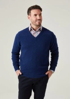 Kilsyth Men's Lambswool Jumper In Indigo - Regular Fit 7 Kilsyth Men's Lambswool Jumper In Indigo - Regular Fit -Alan Paine Fashion Store Kilsyth Men s Lambswool Jumper In Regular Fit Indigo 4