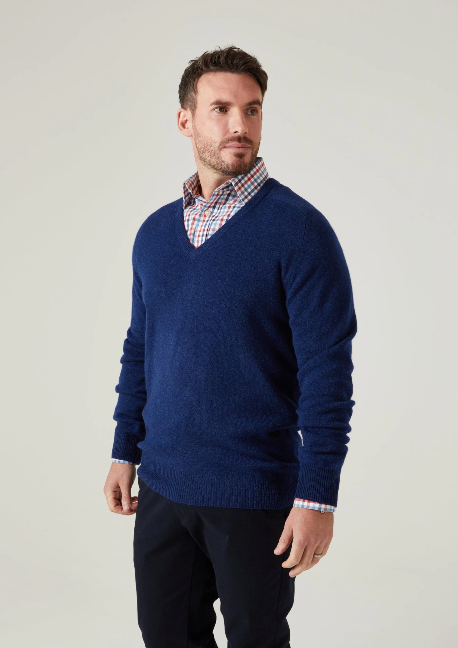 Kilsyth Men's Lambswool Jumper In Indigo - Regular Fit 5 Kilsyth Men's Lambswool Jumper In Indigo - Regular Fit - Image 5