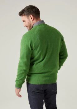 Kilsyth Men's Lambswool Jumper In Watercress - Regular Fit 8 Kilsyth Men's Lambswool Jumper In Watercress - Regular Fit -Alan Paine Fashion Store Kilsyth Men s Lambswool Jumper In Regular Fit Watercress 4