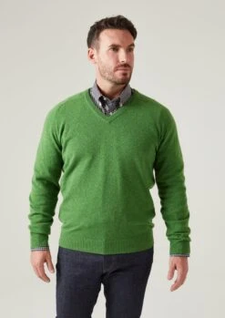 Kilsyth Men's Lambswool Jumper In Watercress - Regular Fit 9 Kilsyth Men's Lambswool Jumper In Watercress - Regular Fit -Alan Paine Fashion Store Kilsyth Men s Lambswool Jumper In Regular Fit Watercress 5