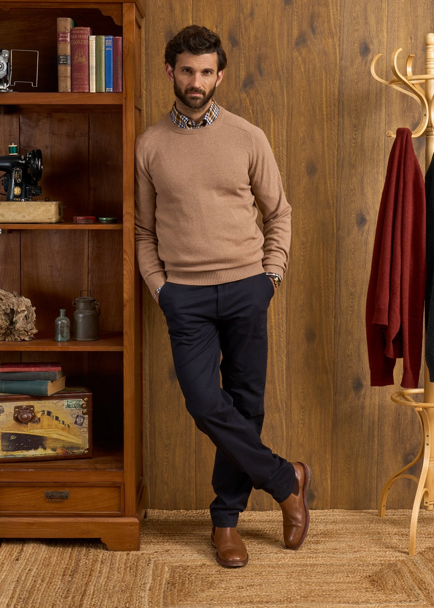 Lenzie Men's Lambswool Jumper In Camel - Regular Fit 2 Lenzie Men's Lambswool Jumper In Camel - Regular Fit - Image 2