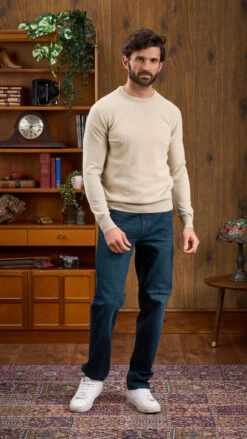 Men's Geelong Lambswool Crew Neck Jumper In Natural - Regular Fit -Alan Paine Fashion Store Mens Jumper Crew Neck Natural 3