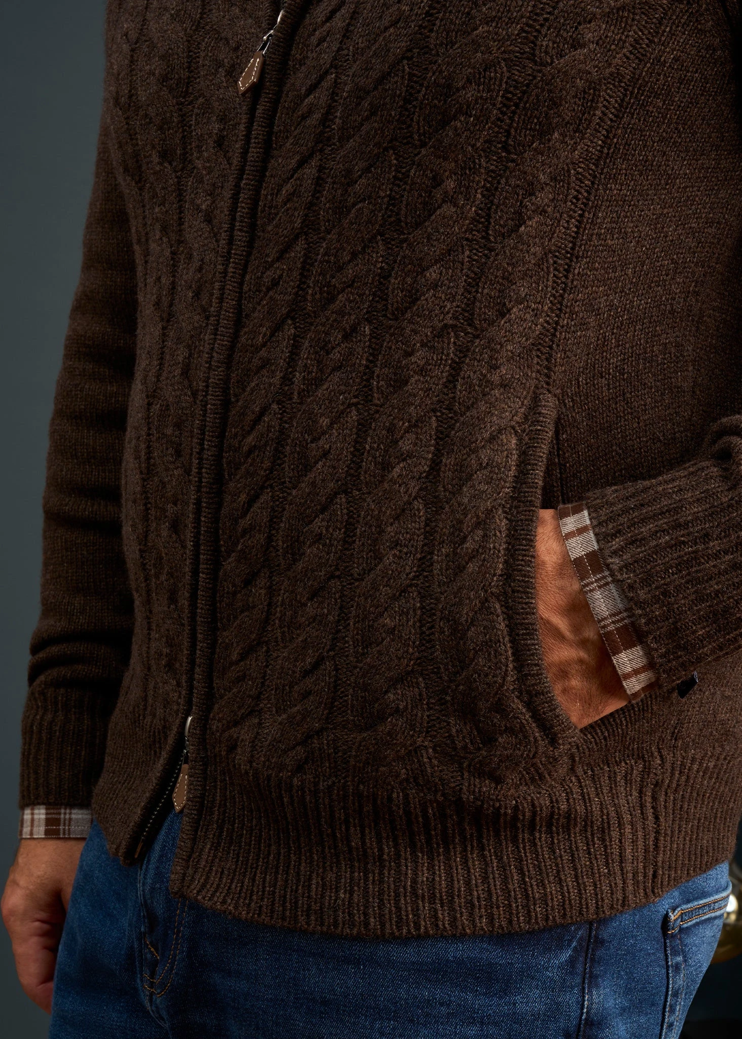 Aberfoyle Men's Lambswool Cable Front Zip Mock Neck In Cocoa 5 Aberfoyle Men's Lambswool Cable Front Zip Mock Neck In Cocoa - Image 5