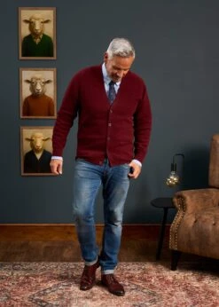 Cornwall Lambswool Cardigan In Red Velvet - Classic Fit 8 Cornwall Lambswool Cardigan In Red Velvet - Classic Fit -Alan Paine Fashion Store Mens Lambswool Cardigan Bordeaux 2