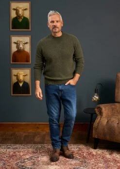 Kinnadie Supersoft Shetland Jumper In Moorland - Regular Fit -Alan Paine Fashion Store Mens Shetland Wool Jumper Green 1 343f6956 0b4d 4c5d a2ed 143e4def38e3