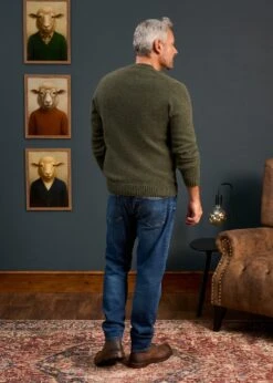 Kinnadie Supersoft Shetland Jumper In Moorland - Regular Fit -Alan Paine Fashion Store Mens Shetland Wool Jumper Green 3 e55d6799 4371 4fc4 9faf 2e2e62bdf8d6