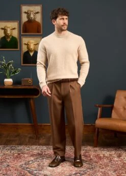 Kinnadie Supersoft Shetland Almond Jumper - Regular Fit -Alan Paine Fashion Store Mens Shetland Wool Jumper In Cream White 2