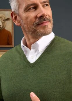 Millbreck Men's Merino Wool Jumper In Forest - Regular Fit -Alan Paine Fashion Store Millbreck Mens Merino Wool Vee Neck Forest 2
