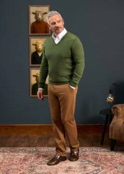 Millbreck Men's Merino Wool Jumper In Forest - Regular Fit -Alan Paine Fashion Store Millbreck Mens Merino Wool Vee Neck Forest 5