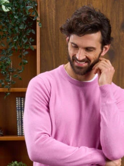 Men's Geelong Lambswool Crew Neck Jumper In Pink Haze - Regular Fit -Alan Paine Fashion Store Pink Crew Neck Jumper 2
