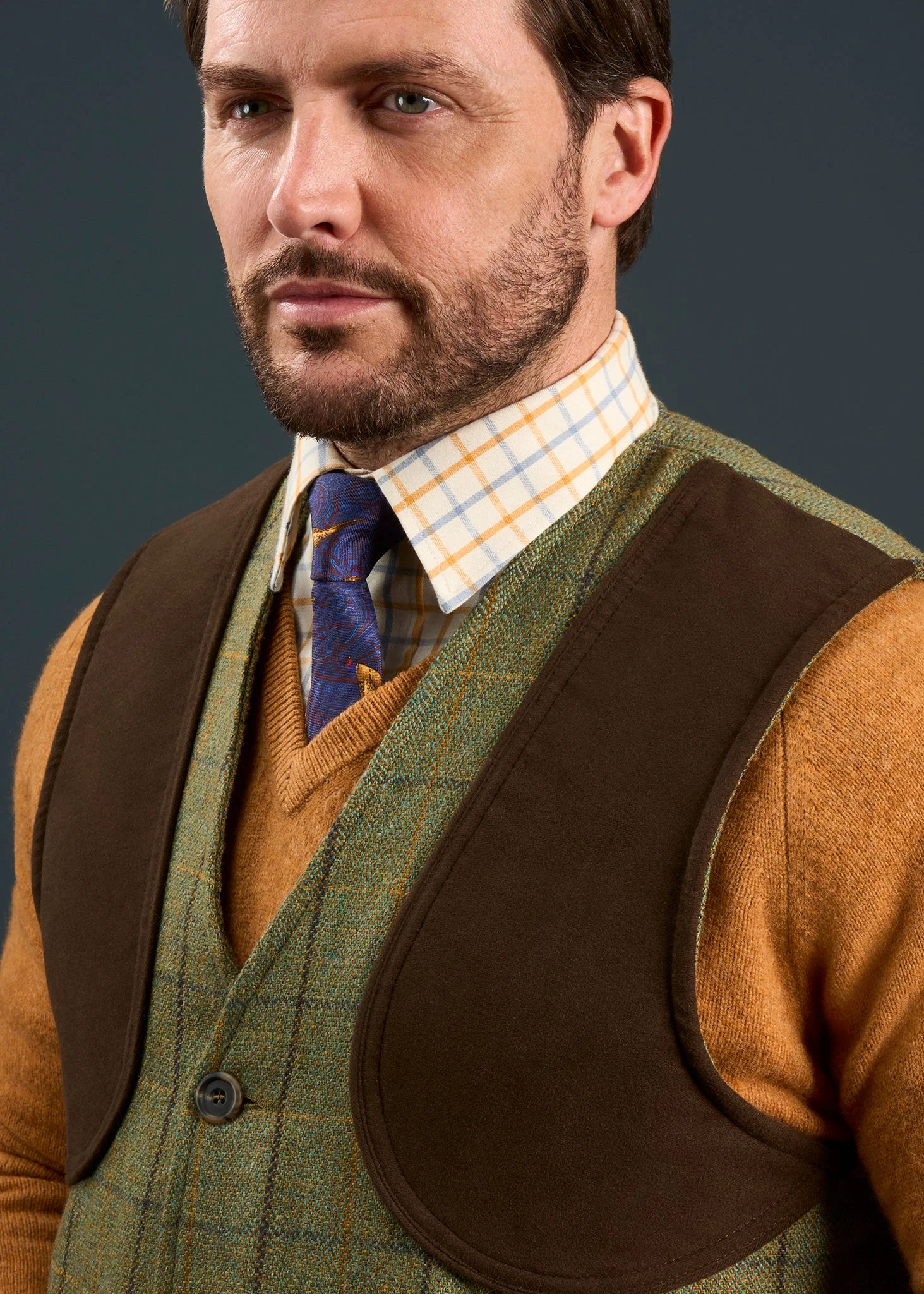 Rutland Men's Tweed Shooting Waistcoat In Dark Moss - Shooting Fit 3 Rutland Men's Tweed Shooting Waistcoat In Dark Moss - Shooting Fit - Image 3