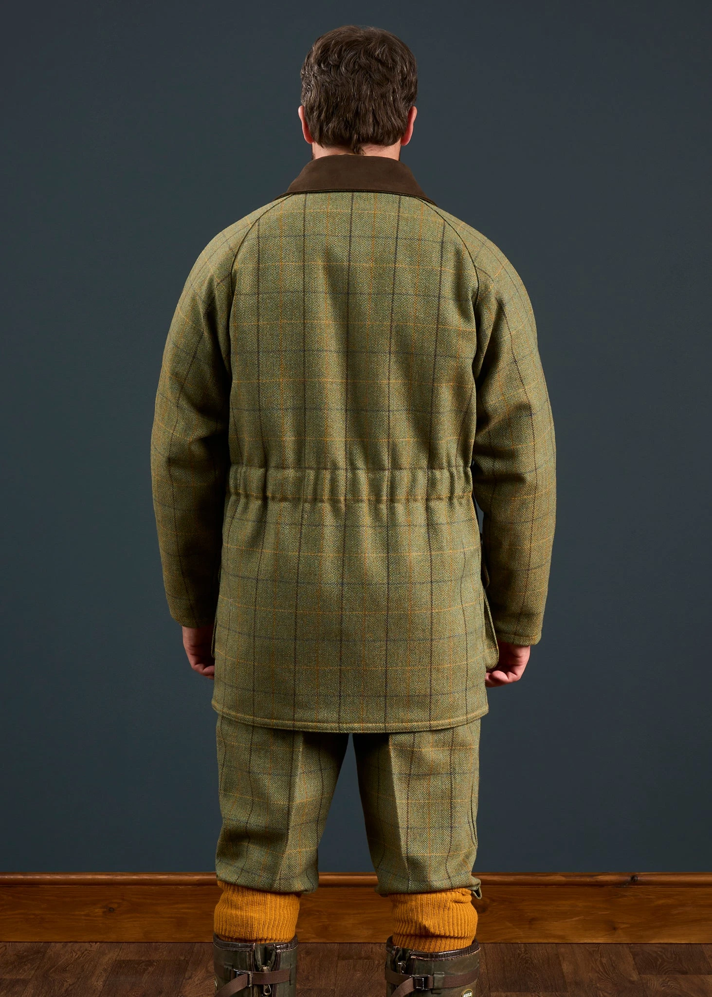 Rutland Men's Tweed Waterproof Shooting Coat In Dark Moss - Regular Fit 4 Rutland Men's Tweed Waterproof Shooting Coat In Dark Moss - Regular Fit - Image 4