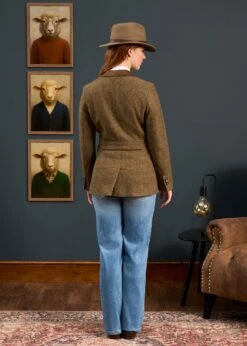 Surrey Ladies Tweed Blazer In Marsh - Regular Fit 8 Surrey Ladies Tweed Blazer In Marsh - Regular Fit -Alan Paine Fashion Store Surrey Ladies Tweed Blazer Marsh 7