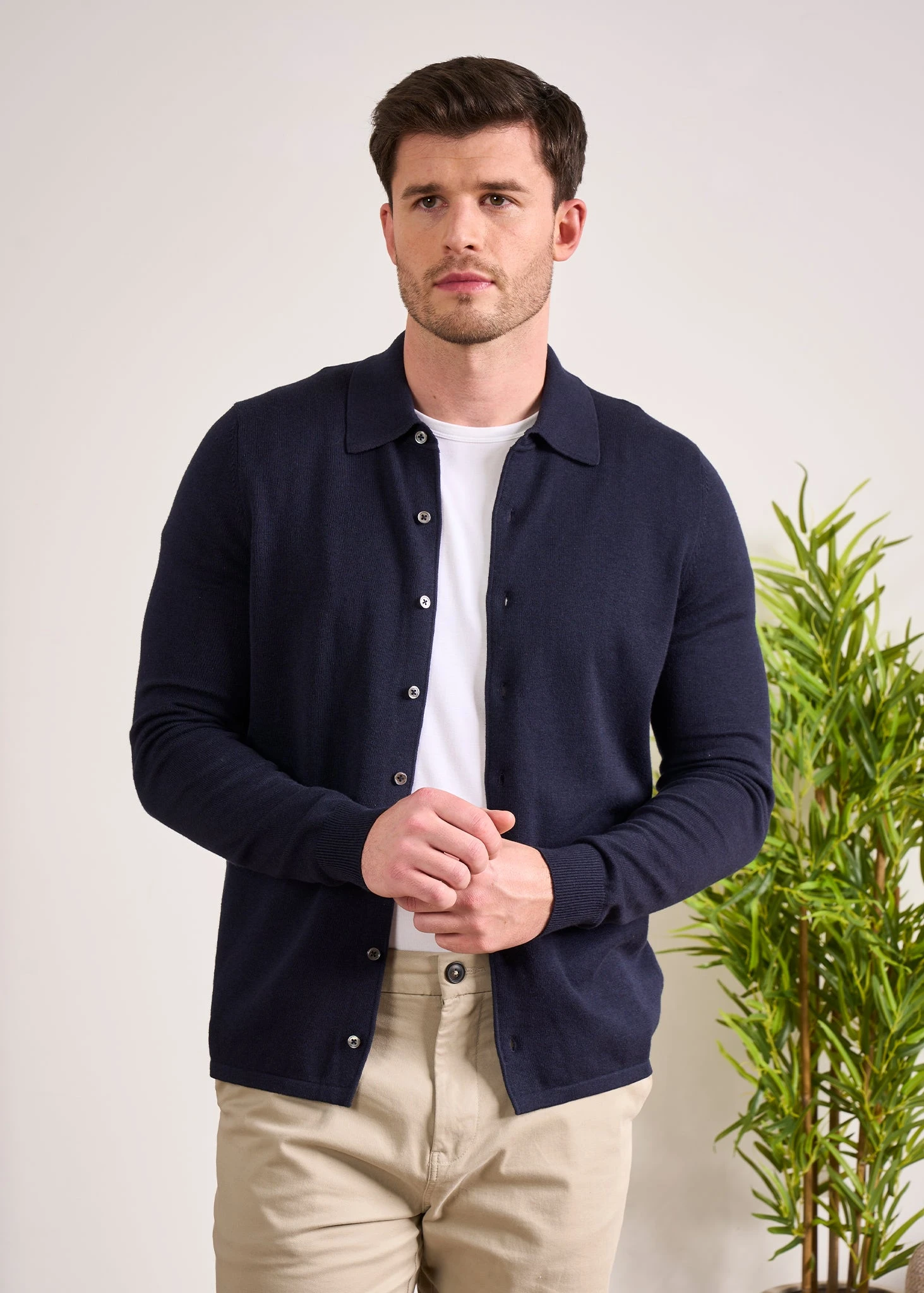 Medstead Men's Long Sleeve Shirt In Dark Navy 2 Medstead Men's Long Sleeve Shirt In Dark Navy - Image 2
