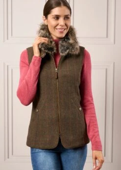 Surrey Ladies Tweed Gilet In Hemlock -Alan Paine Fashion Store ap prduct studio images aw24 23